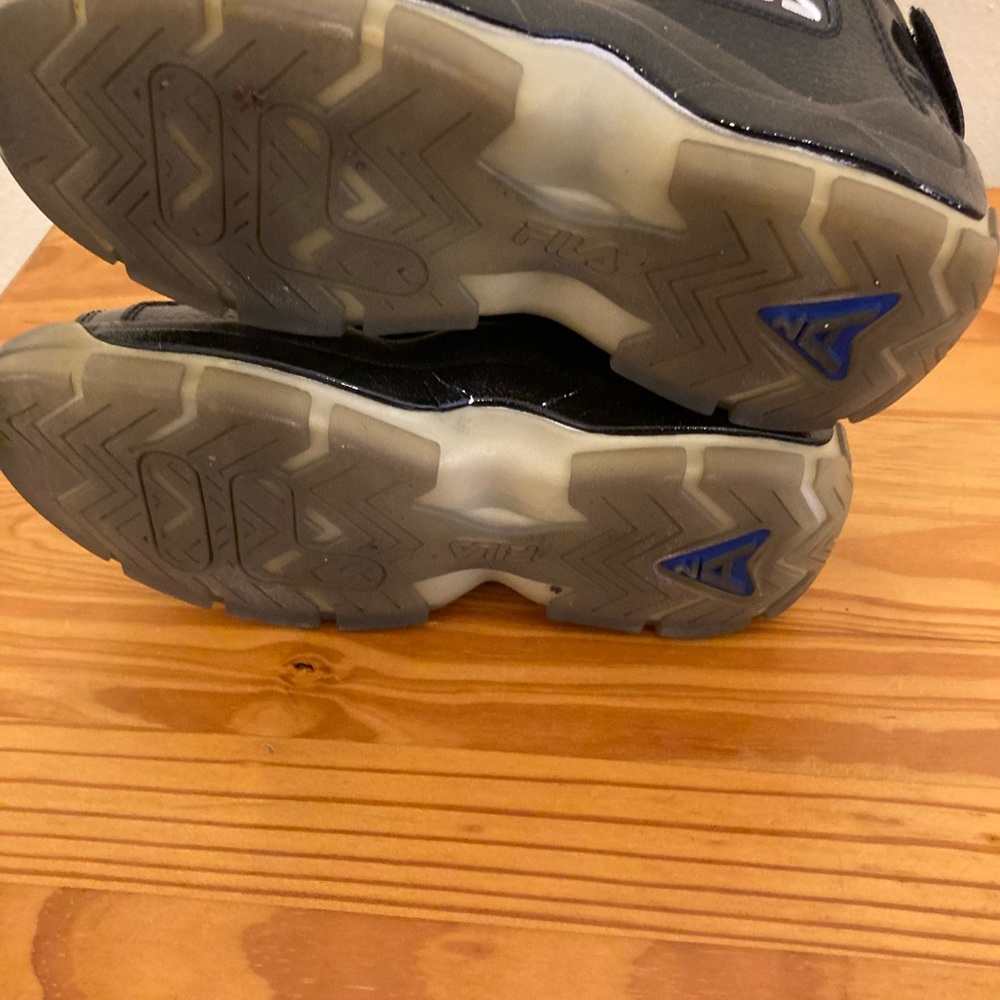 Men’s Fila Sneakers - Picture 4 of 4